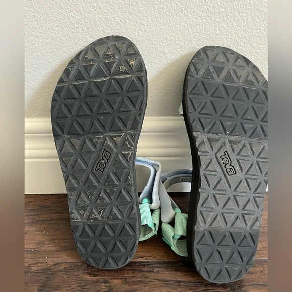 Teva sandals - Picture 6 of 7